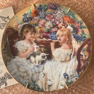 RECO International painted plate « The Tea Party » by Sandra Kuck - 1991